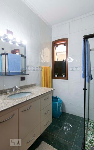 Casa à venda com 500m², 5 quartos e 6 vagasBanheiro Suíte 2