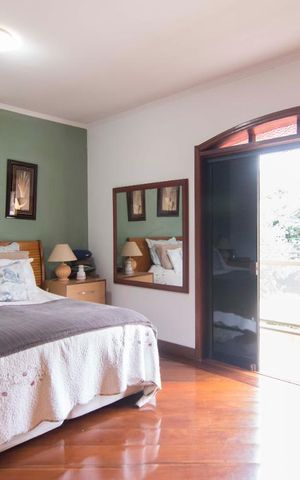 Casa à venda com 500m², 5 quartos e 6 vagasSuíte 1