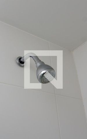 Apartamento para alugar com 66m², 2 quartos e 1 vaga Apartamento para alugar com 66m², 2 quartos e 1 vagaBanheiro da Suíte