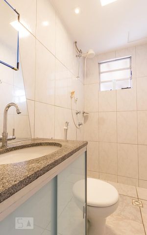 Apartamento à venda com 114m², 3 quartos e 2 vagas Apartamento à venda com 114m², 3 quartos e 2 vagasBanheiro Corredor
