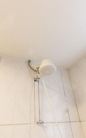 Apartamento à venda com 114m², 3 quartos e 2 vagas Apartamento à venda com 114m², 3 quartos e 2 vagasChuveiro