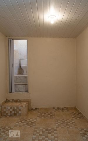 Casa para alugar com 50m², 1 quarto e sem vaga Casa para alugar com 50m², 1 quarto e sem vagaQUARTO