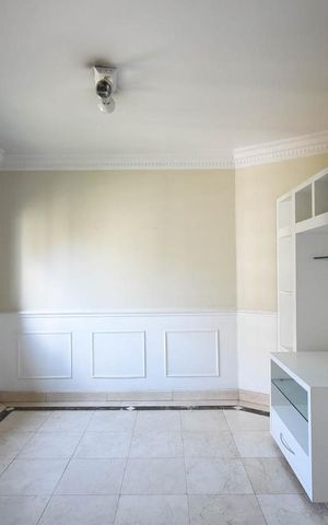 Apartamento à venda com 167m², 3 quartos e 2 vagas Apartamento à venda com 167m², 3 quartos e 2 vagasSala de Tv