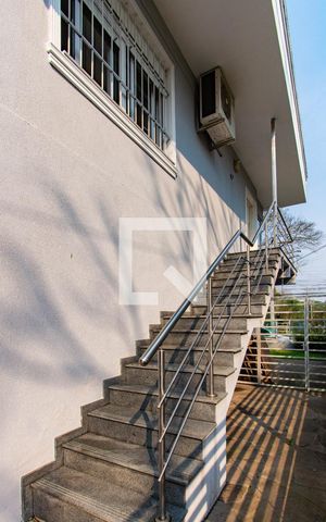 Casa à venda com 400m², 4 quartos e 2 vagas Casa à venda com 400m², 4 quartos e 2 vagasÁrea comum