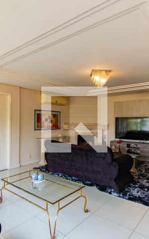 Casa à venda com 400m², 4 quartos e 2 vagas Casa à venda com 400m², 4 quartos e 2 vagasSala