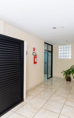 Apartamento para alugar com 73m², 2 quartos e 1 vagaHall social