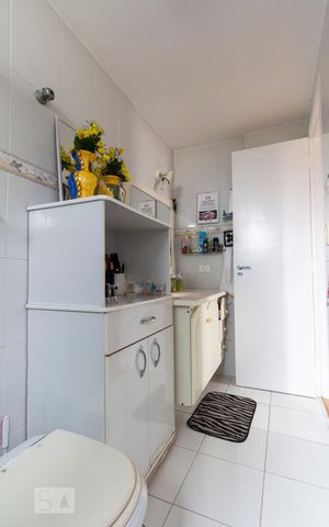 Apartamento para alugar com 73m², 2 quartos e 1 vagaBanheiro Social