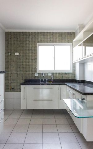 Apartamento à venda com 94m², 3 quartos e 2 vagasCozinha