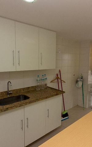 Apartamento à venda com 73m², 2 quartos e 1 vaga Apartamento à venda com 73m², 2 quartos e 1 vagaCozinha e Área de Serviço