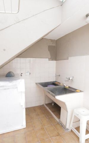Casa à venda com 150m², 4 quartos e 3 vagas Casa à venda com 150m², 4 quartos e 3 vagasÁrea de Serviço