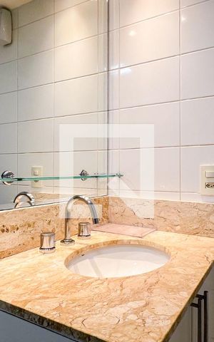 Apartamento à venda com 58m², 2 quartos e 1 vaga Apartamento à venda com 58m², 2 quartos e 1 vagaBanheiro
