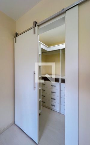 Apartamento à venda com 58m², 2 quartos e 1 vaga Apartamento à venda com 58m², 2 quartos e 1 vagaCloset