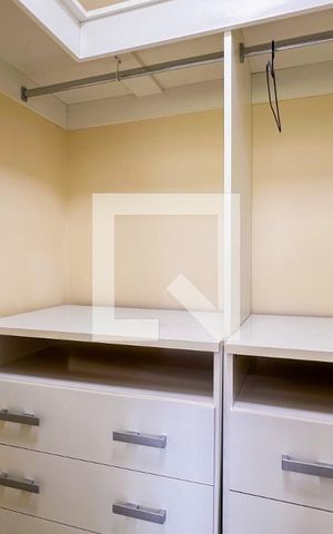 Apartamento à venda com 58m², 2 quartos e 1 vaga Apartamento à venda com 58m², 2 quartos e 1 vagaCloset