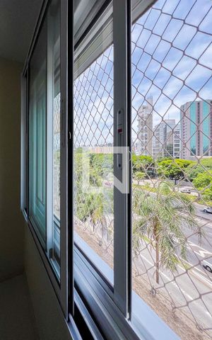 Apartamento à venda com 58m², 2 quartos e 1 vaga Apartamento à venda com 58m², 2 quartos e 1 vagaJanela Anti Ruído