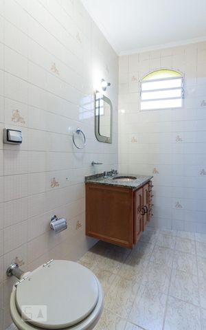 Casa à venda com 130m², 3 quartos e 3 vagasBanheiro Suite