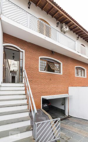 Casa à venda com 130m², 3 quartos e 3 vagasGaragem