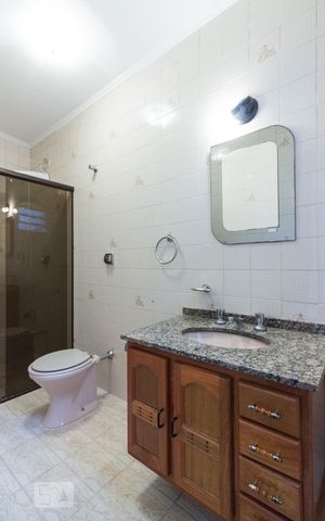 Casa à venda com 130m², 3 quartos e 3 vagasBanheiro Suite
