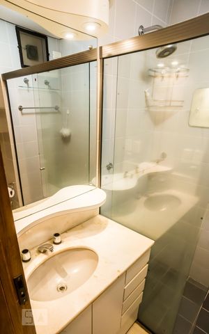 Apartamento para alugar com 56m², 1 quarto e 1 vaga Apartamento para alugar com 56m², 1 quarto e 1 vagaBanheiro