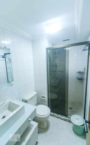 Apartamento à venda com 74m², 3 quartos e 1 vaga Apartamento à venda com 74m², 3 quartos e 1 vagaBanheiro