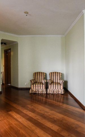 Apartamento à venda com 140m², 3 quartos e 2 vagas Apartamento à venda com 140m², 3 quartos e 2 vagasSala