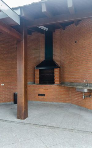 Apartamento à venda com 140m², 3 quartos e 2 vagas Apartamento à venda com 140m², 3 quartos e 2 vagasChurrasqueira