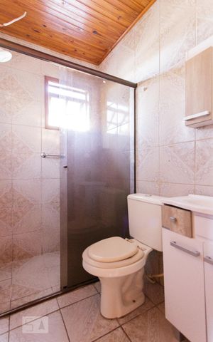 Casa à venda com 60m², 2 quartos e sem vaga Casa à venda com 60m², 2 quartos e sem vagaBanheiro