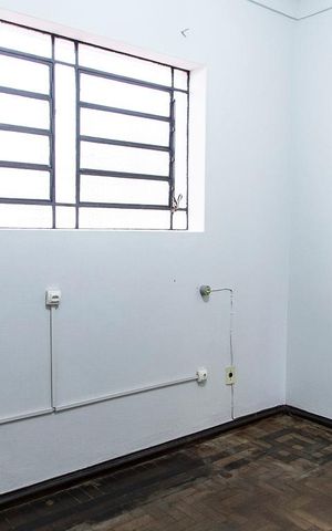 Casa à venda com 350m², 7 quartos e 8 vagas Casa à venda com 350m², 7 quartos e 8 vagasQuarto 1