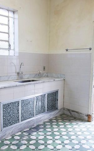 Casa à venda com 350m², 7 quartos e 8 vagas Casa à venda com 350m², 7 quartos e 8 vagasCozinha