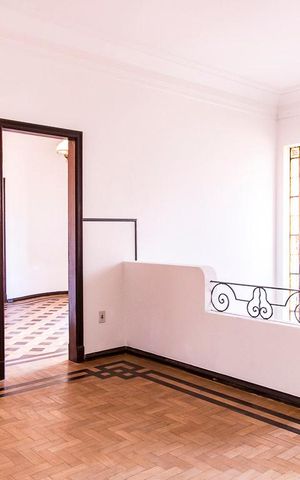 Casa à venda com 350m², 7 quartos e 8 vagas Casa à venda com 350m², 7 quartos e 8 vagasSala 2