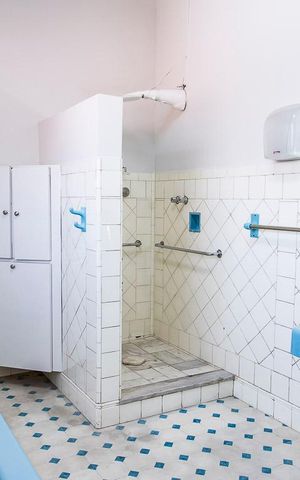 Casa à venda com 350m², 7 quartos e 8 vagas Casa à venda com 350m², 7 quartos e 8 vagasBanheiro Social