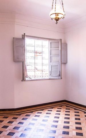 Casa à venda com 350m², 7 quartos e 8 vagas Casa à venda com 350m², 7 quartos e 8 vagasQuarto 2
