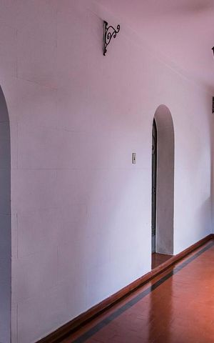 Casa à venda com 350m², 7 quartos e 8 vagas Casa à venda com 350m², 7 quartos e 8 vagasVaranda da Sala