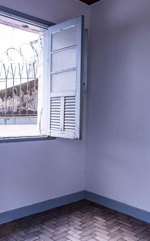 Casa à venda com 350m², 7 quartos e 8 vagas Casa à venda com 350m², 7 quartos e 8 vagasQuarto 6