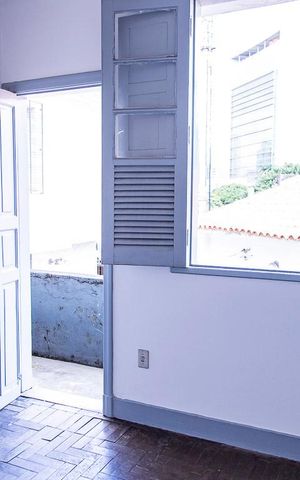 Casa à venda com 350m², 7 quartos e 8 vagas Casa à venda com 350m², 7 quartos e 8 vagasSuíte