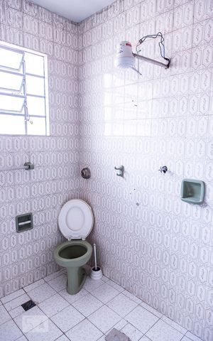 Casa à venda com 350m², 7 quartos e 8 vagas Casa à venda com 350m², 7 quartos e 8 vagasBanheiro da Suíte