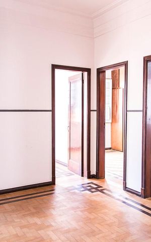 Casa à venda com 350m², 7 quartos e 8 vagas Casa à venda com 350m², 7 quartos e 8 vagasSala 2