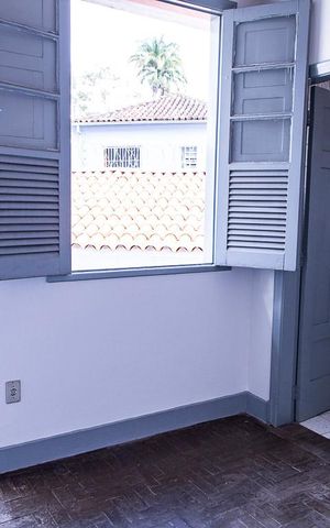 Casa à venda com 350m², 7 quartos e 8 vagas Casa à venda com 350m², 7 quartos e 8 vagasSuíte