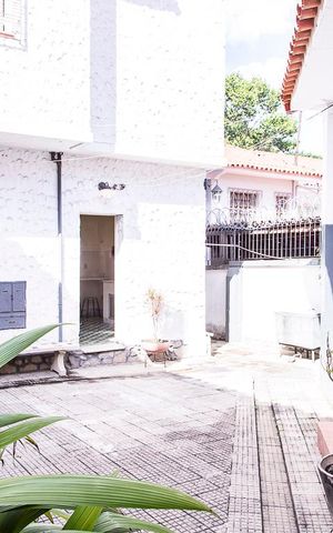 Casa à venda com 350m², 7 quartos e 8 vagas Casa à venda com 350m², 7 quartos e 8 vagasÁrea Externa