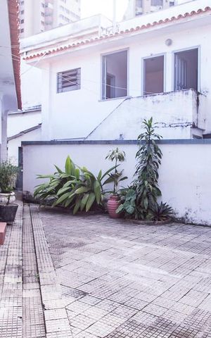 Casa à venda com 350m², 7 quartos e 8 vagas Casa à venda com 350m², 7 quartos e 8 vagasÁrea Externa