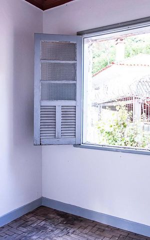 Casa à venda com 350m², 7 quartos e 8 vagas Casa à venda com 350m², 7 quartos e 8 vagasQuarto 6