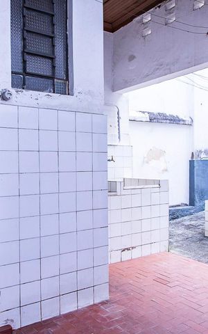 Casa à venda com 350m², 7 quartos e 8 vagas Casa à venda com 350m², 7 quartos e 8 vagasÁrea de Serviço