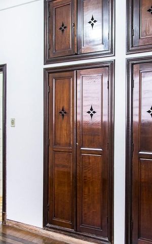 Casa à venda com 350m², 7 quartos e 8 vagas Casa à venda com 350m², 7 quartos e 8 vagasQuarto 1