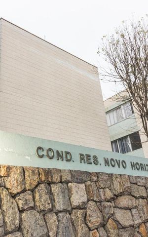 Apartamento à venda com 52m², 2 quartos e 1 vagaFachada