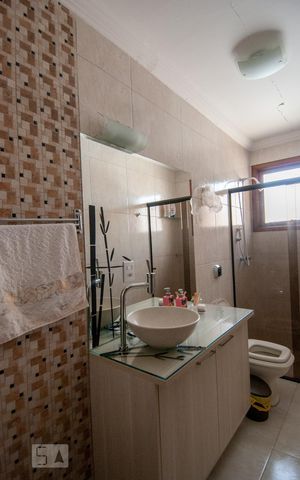 Apartamento para alugar com 270m², 4 quartos e 3 vagas Apartamento para alugar com 270m², 4 quartos e 3 vagasBanheiro Social