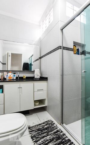 Casa à venda com 97m², 2 quartos e 1 vaga Casa à venda com 97m², 2 quartos e 1 vagaBanheiro