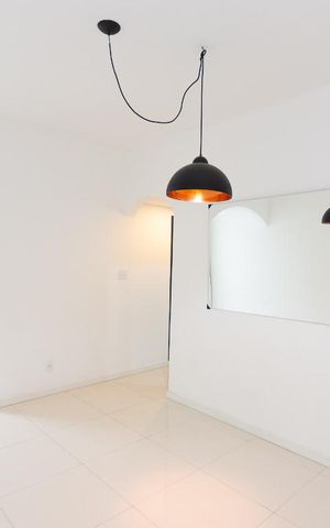 Apartamento à venda com 80m², 3 quartos e sem vaga Apartamento à venda com 80m², 3 quartos e sem vagaSala