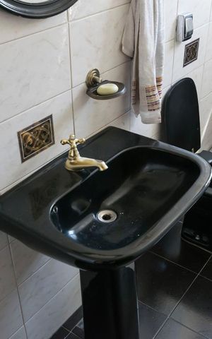 Casa à venda com 210m², 3 quartos e 2 vagas1o. Andar - Lavabo (Pia)