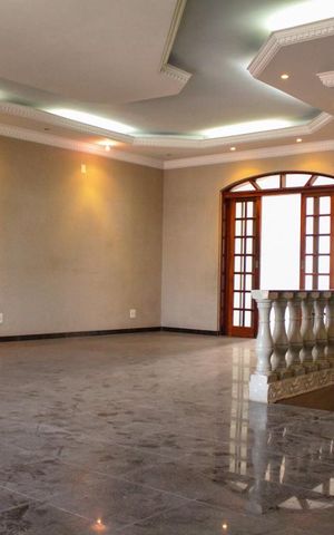 Casa à venda com 450m², 3 quartos e 6 vagas Casa à venda com 450m², 3 quartos e 6 vagassala