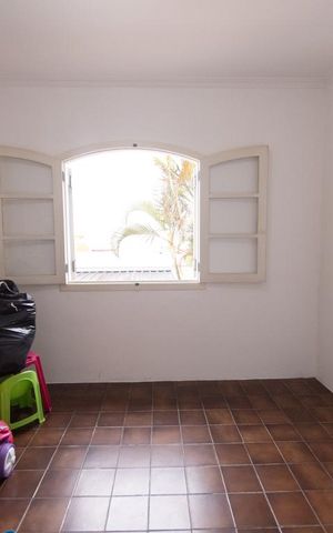 Casa para alugar com 1200m², 4 quartos e 8 vagas Casa para alugar com 1200m², 4 quartos e 8 vagasQuarto de Serviço