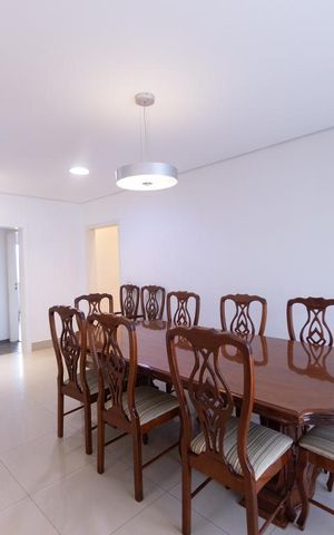 Casa para alugar com 1200m², 4 quartos e 8 vagas Casa para alugar com 1200m², 4 quartos e 8 vagasCozinha